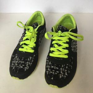 Sam Edelman women's size 9 festive tennis shoe sneaker neon yellow